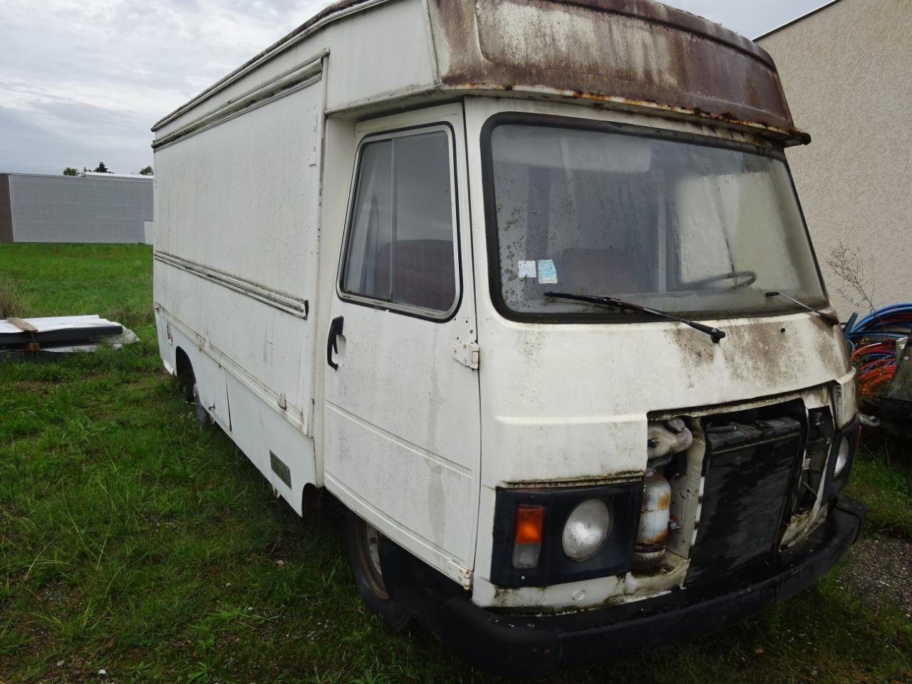 PEUGEOT J9 magasin ALQUIER - 1982 LesAnciennes.com