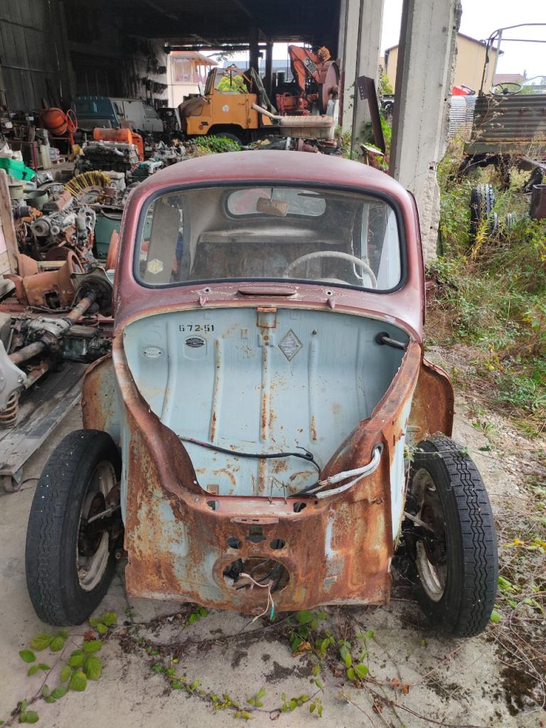 Caisse RENAULT 4CV LesAnciennes.com