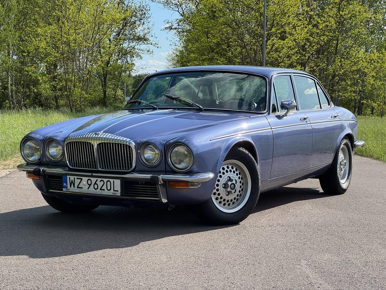 1977 Daimler Vanden Plas 4.2 LesAnciennes.com