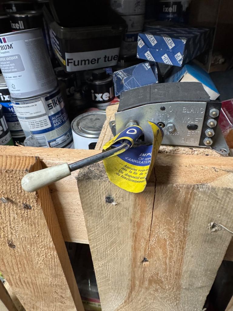 Phare CITROEN DS 21 23 LesAnciennes.com