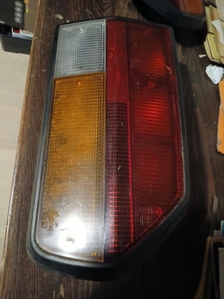 Feux rouge complet gtv6 LesAnciennes.com