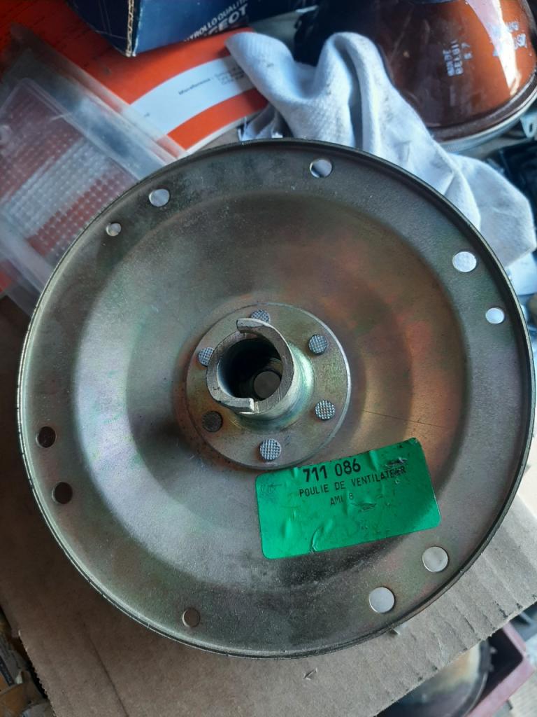 Poulie CITROEN Ami 8 LesAnciennes.com