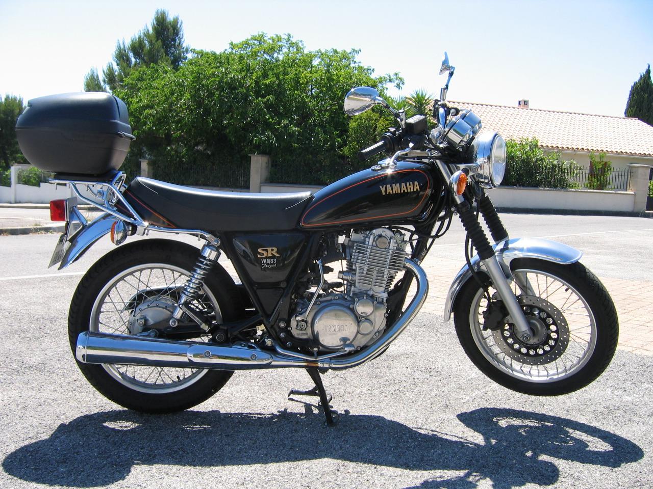 YAMAHA SR 400 roadster LesAnciennes.com