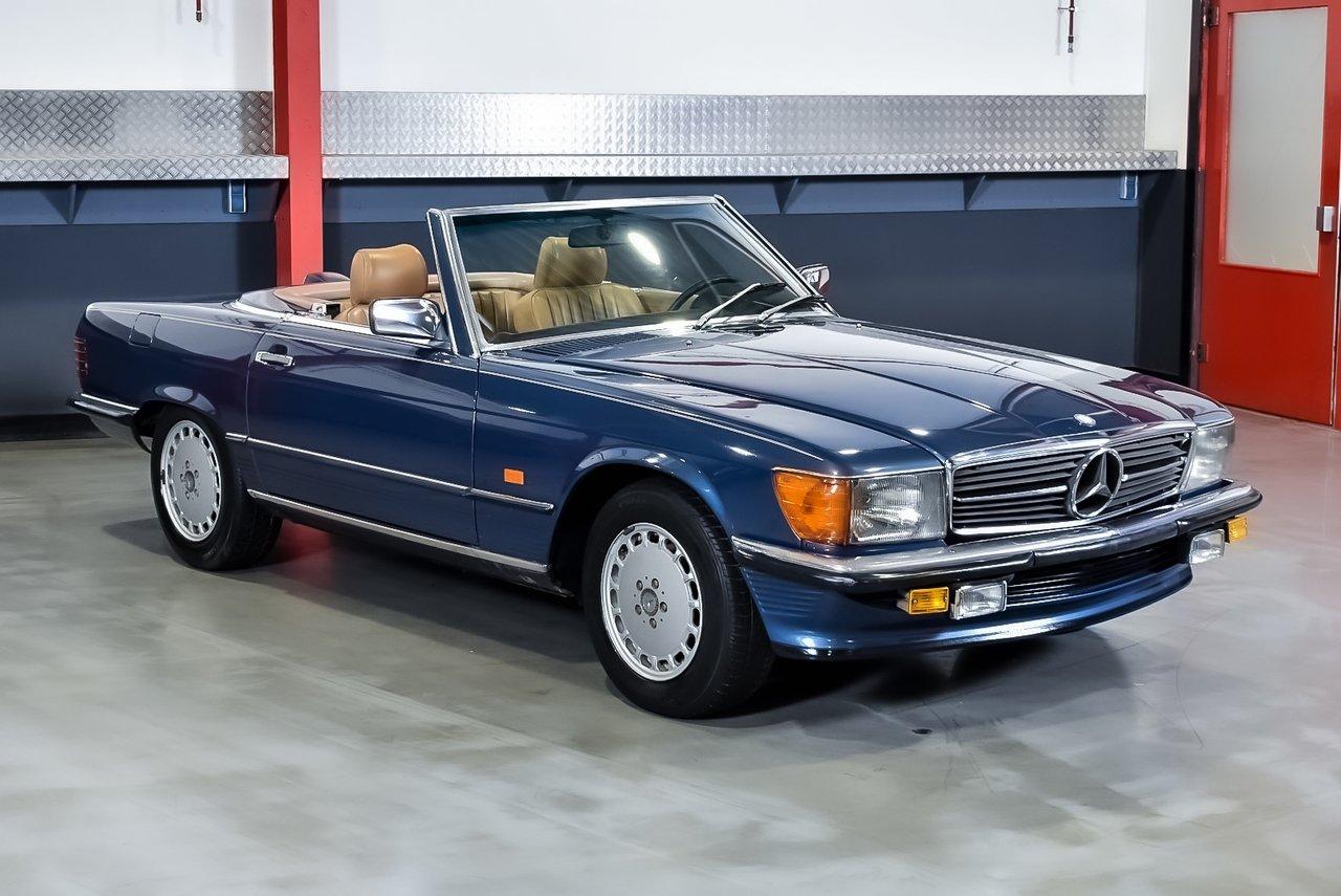 1985 Mercedes-Benz R107 300SL LesAnciennes.com