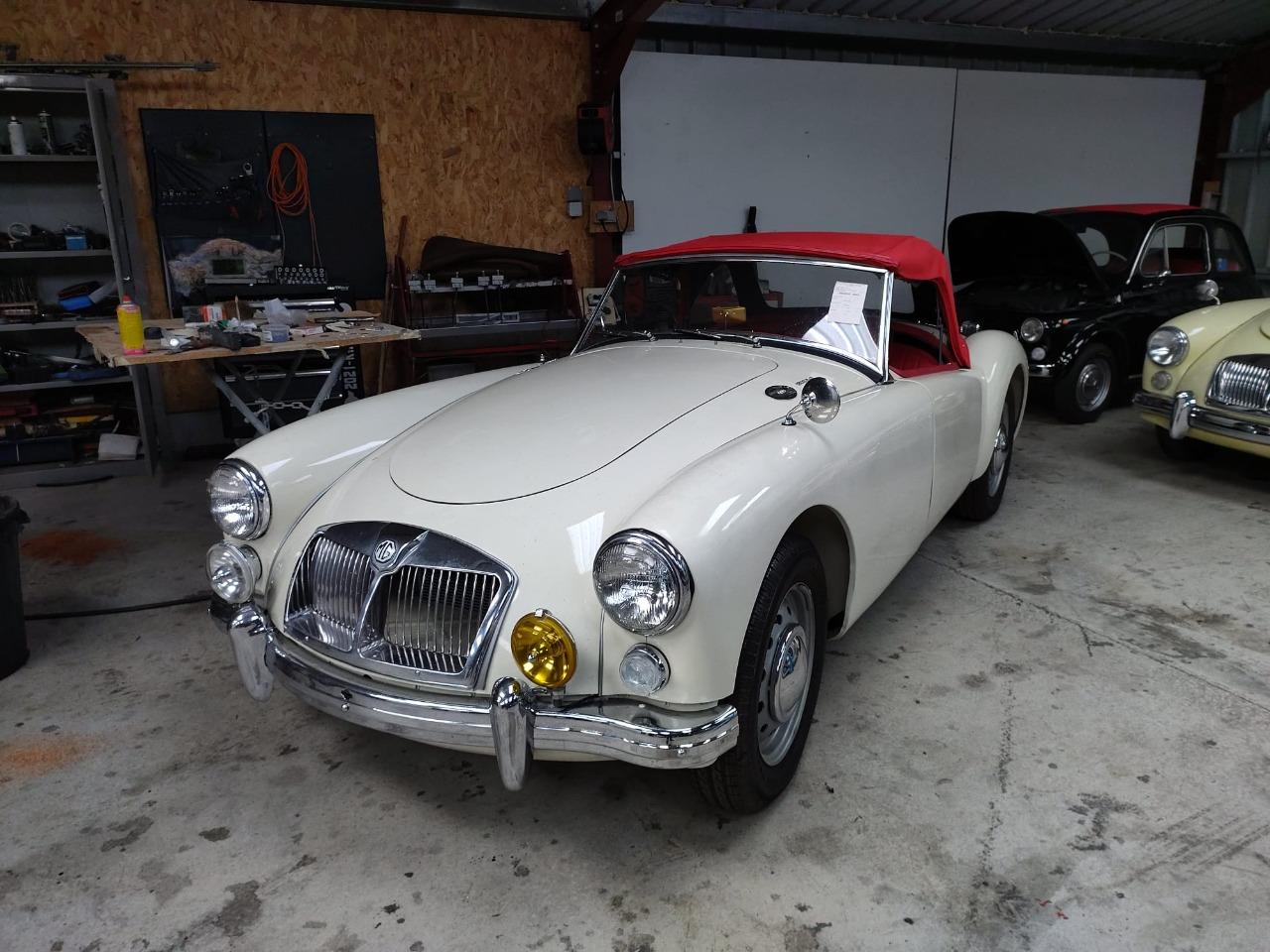 MG MGA 1600 MKII - 1962 LesAnciennes.com