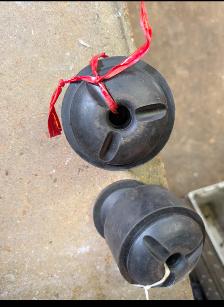 Support moteur CITROEN DS LesAnciennes.com