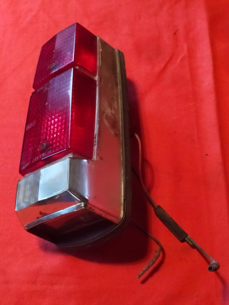 A Feux Arrière Citroen DS Pallas Complet 1969 - 19 LesAnciennes.com