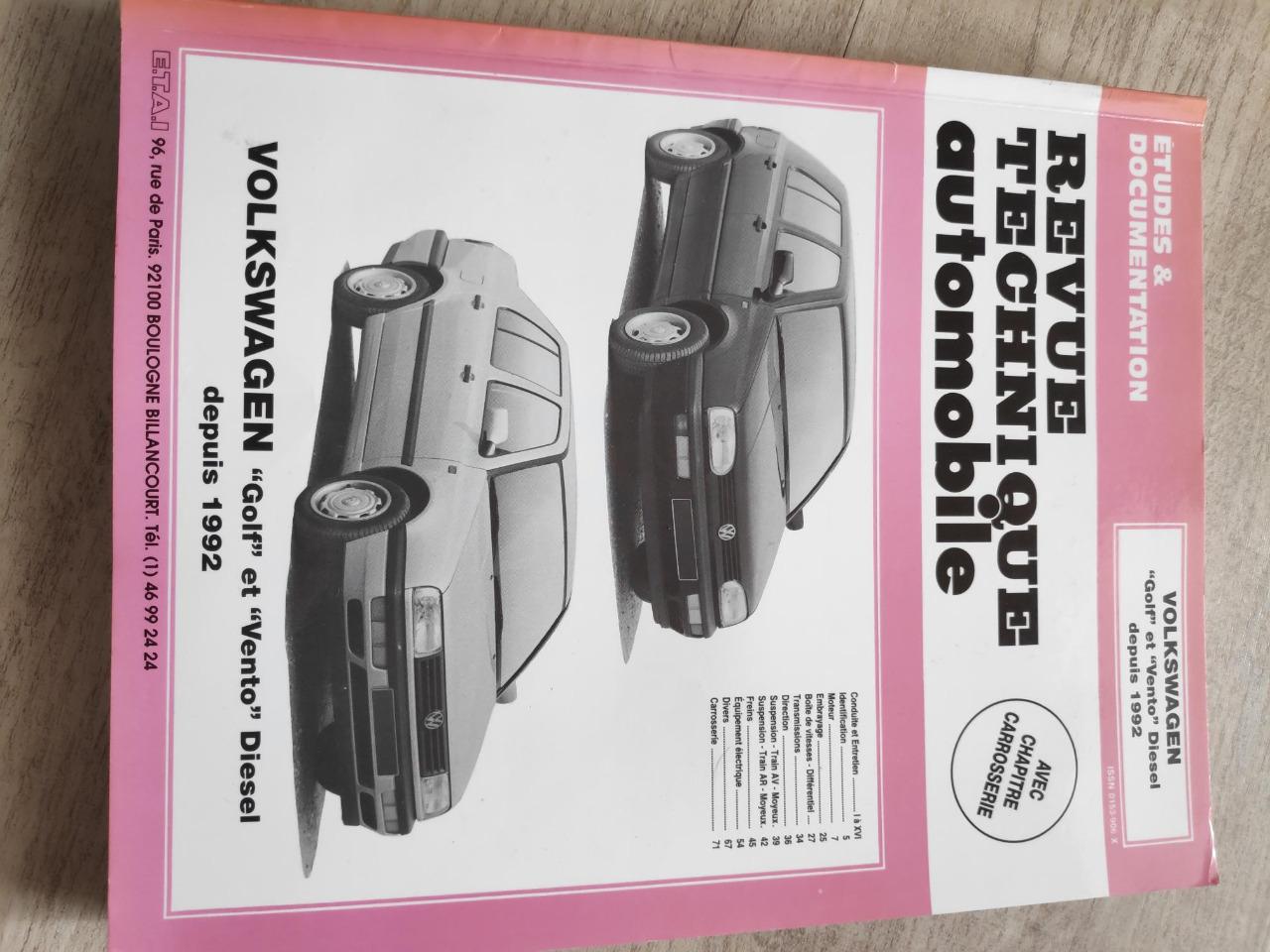 Vends 4 revues techniques autos et motos LesAnciennes.com