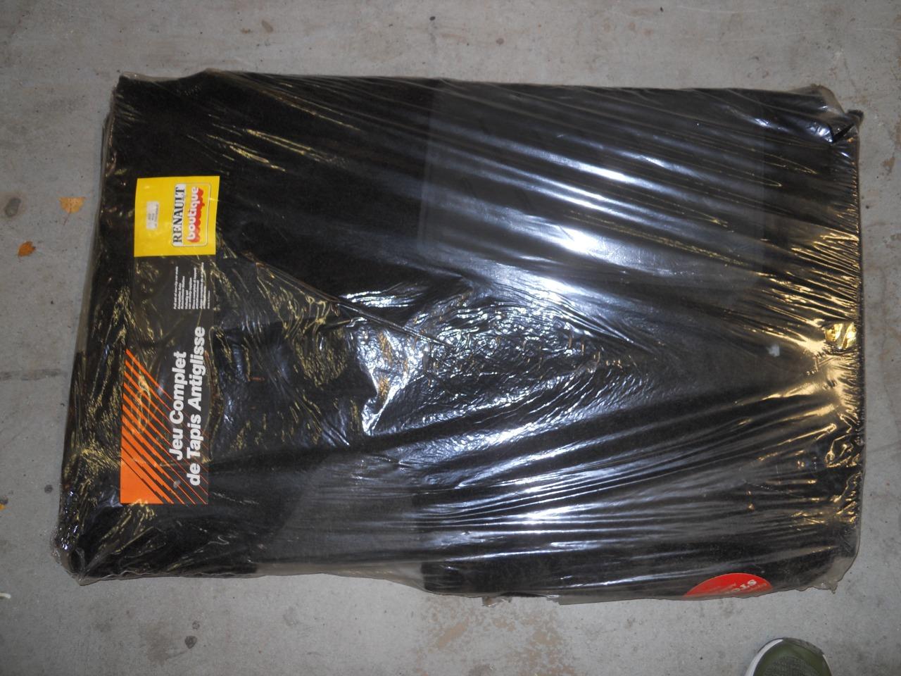 Pièces RENAULT tapis de sol cherokee LesAnciennes.com