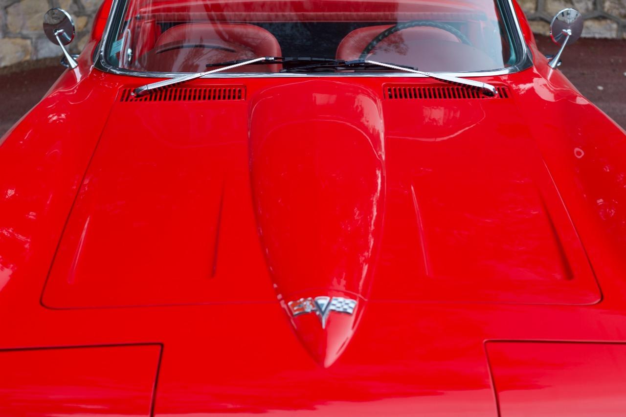 CHEVROLET Corvette C2 CABRIOLET - 1964 LesAnciennes.com