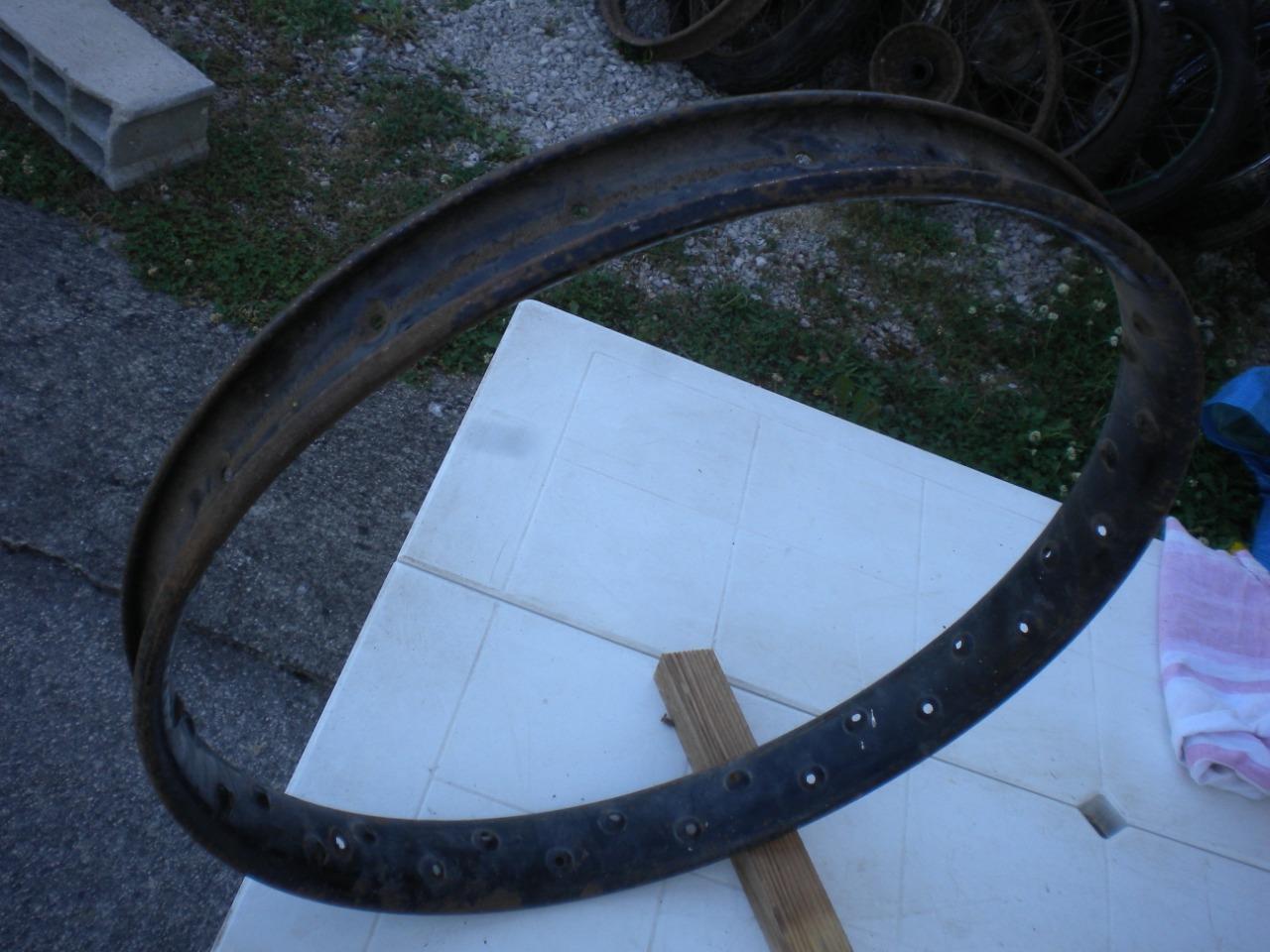 UNE JANTE A TALON motocyclette ancetre LesAnciennes.com