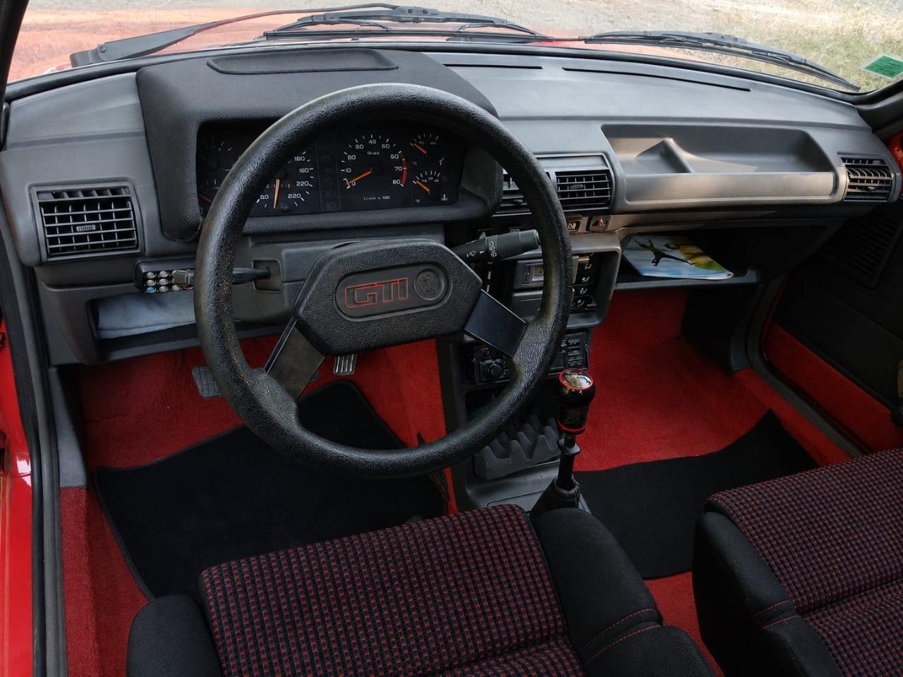 PEUGEOT 205 GTI 1.6 - 1987 LesAnciennes.com