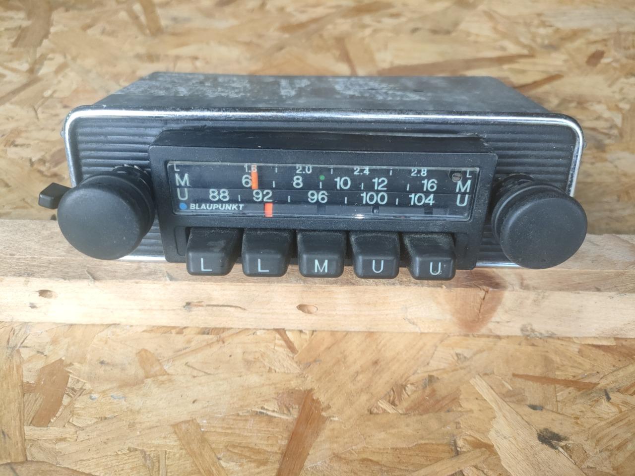 Autoradio BLAUPUKT Série V 64/65 LesAnciennes.com