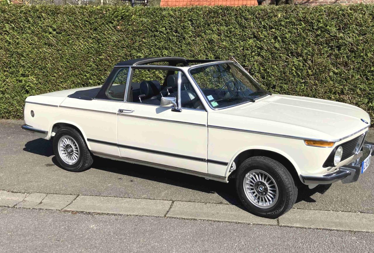 BMW 2002 CABRIOLET BAUR - 1975 LesAnciennes.com