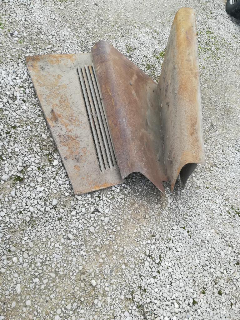 Capot RENAULT Nervastella LesAnciennes.com