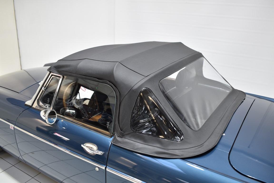 MG MGB overdrive - 1978 LesAnciennes.com