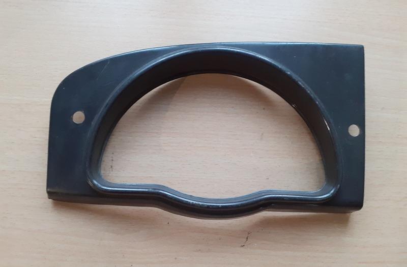 Entourage de compteur PEUGEOT 203 LesAnciennes.com