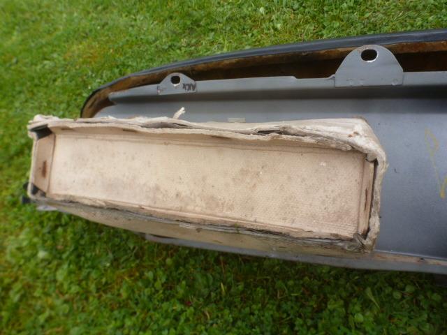 RENAULT 8 (R8):planche de bord + compteur JAEGER LesAnciennes.com