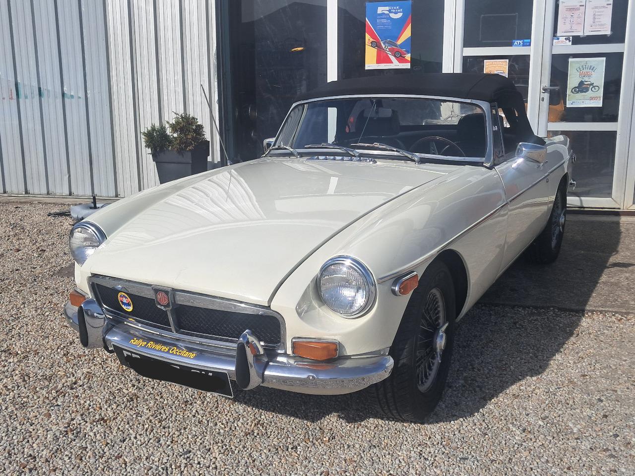 MG MGB - 1973 LesAnciennes.com