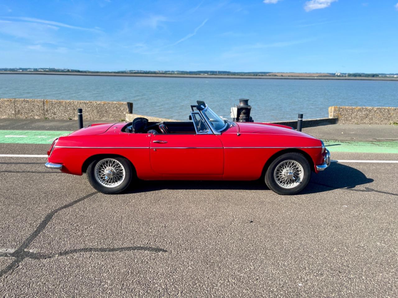 MG MGB - 1967 LesAnciennes.com
