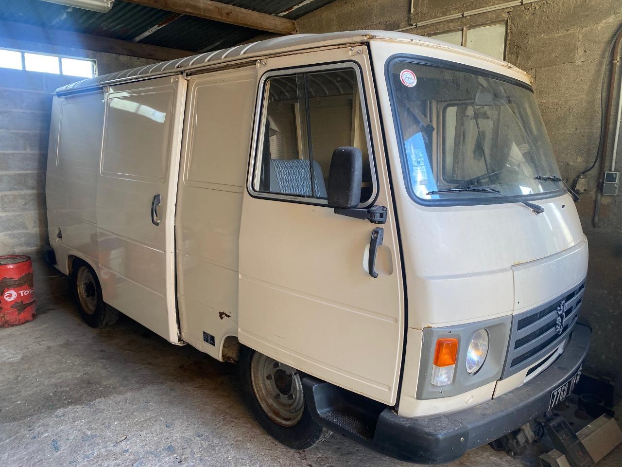 PEUGEOT J9 - 1987 LesAnciennes.com