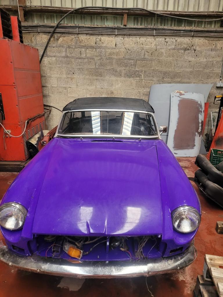 MG MGB Cabriolet - 1966 LesAnciennes.com