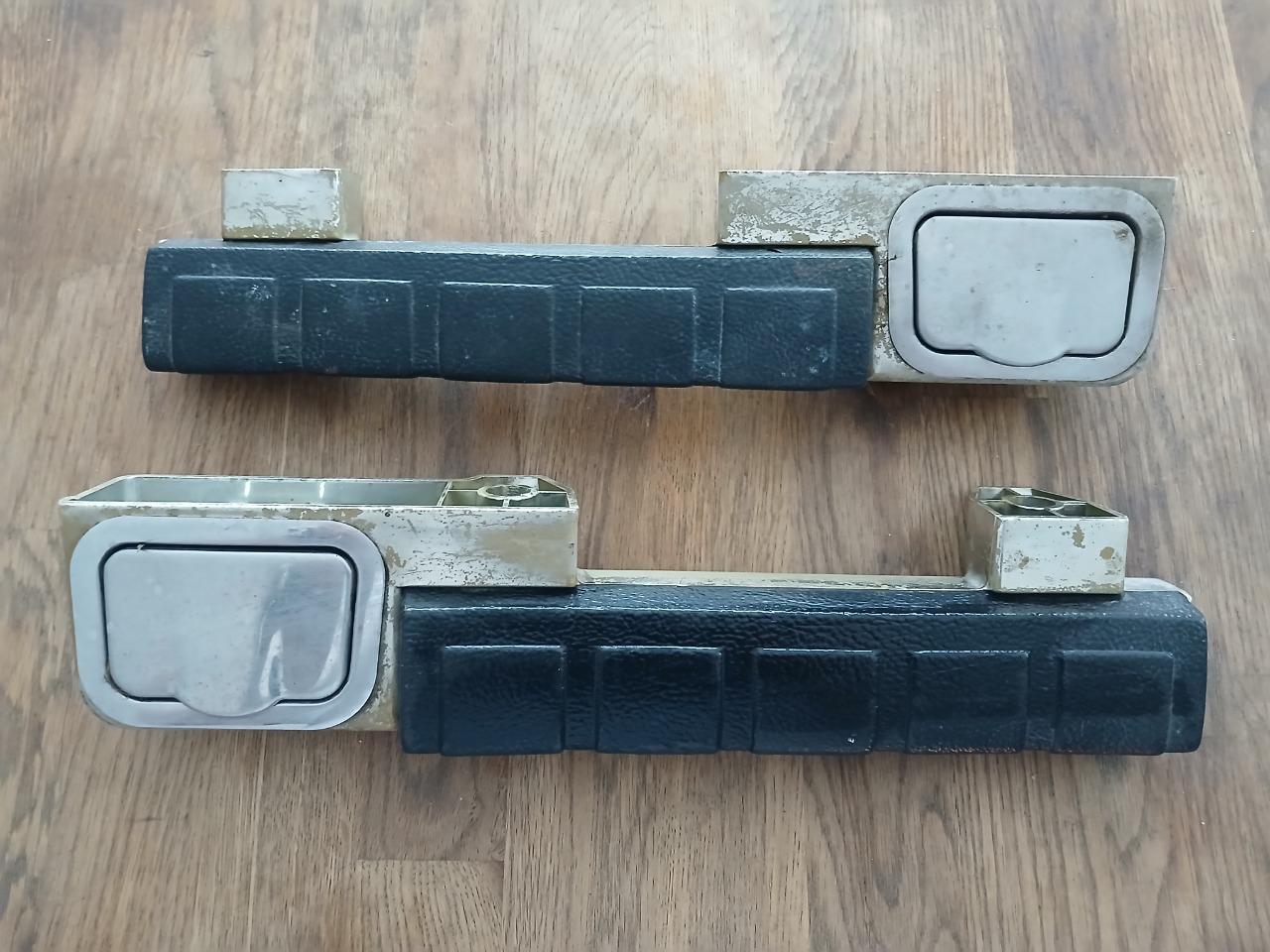 Accoudoirs arrière SIMCA 1100 TI LesAnciennes.com