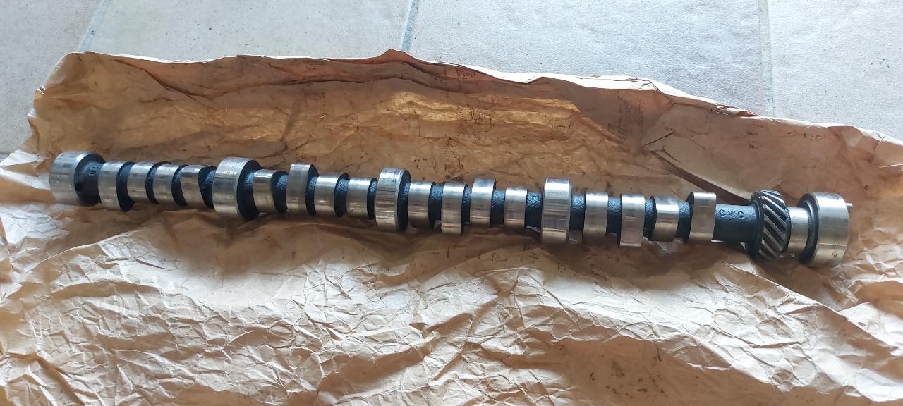 Arbre a cames FORD Mustang 289 LesAnciennes.com