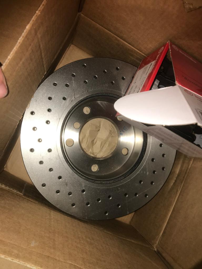Disques de frein Brembo pour BMW Z3 ou E46 LesAnciennes.com