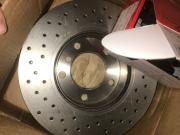 image_0-Disques de frein Brembo pour BMW Z3 ou E46