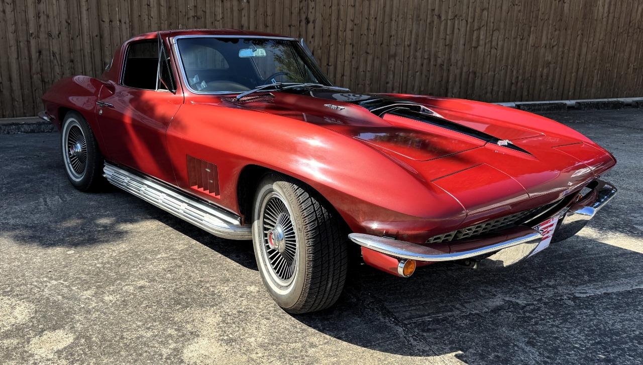 CHEVROLET Corvette C2 STING RAY - 1967 LesAnciennes.com