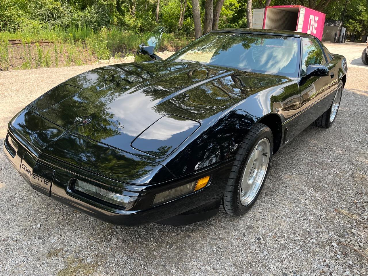 CHEVROLET Corvette C4 - 1995 LesAnciennes.com