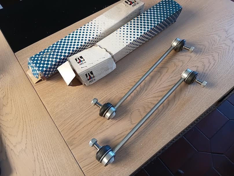 BIELLETTE DE BARRE STAB BMW 520 LesAnciennes.com