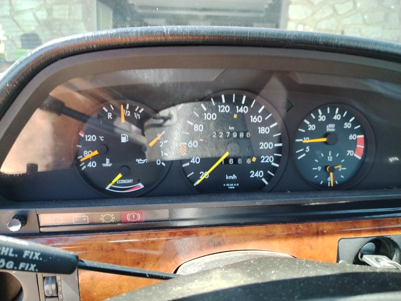 MERCEDES 500 SEC W 126 - 1983 LesAnciennes.com