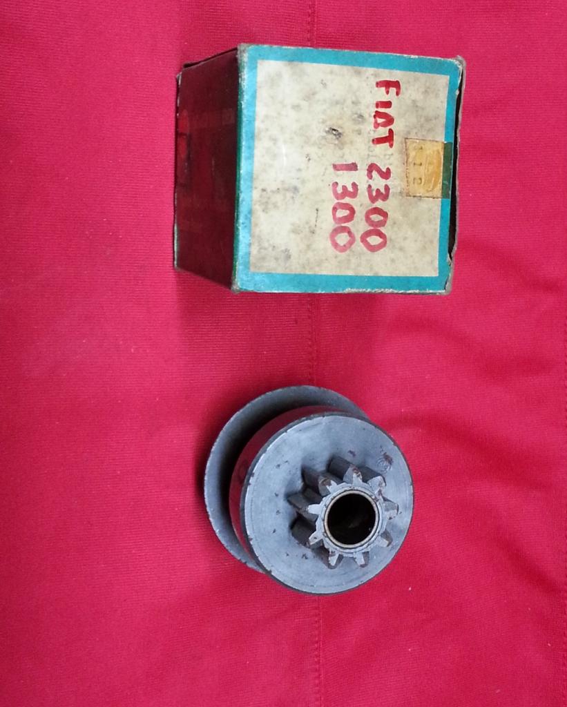 Pignon FIAT 1300 LesAnciennes.com