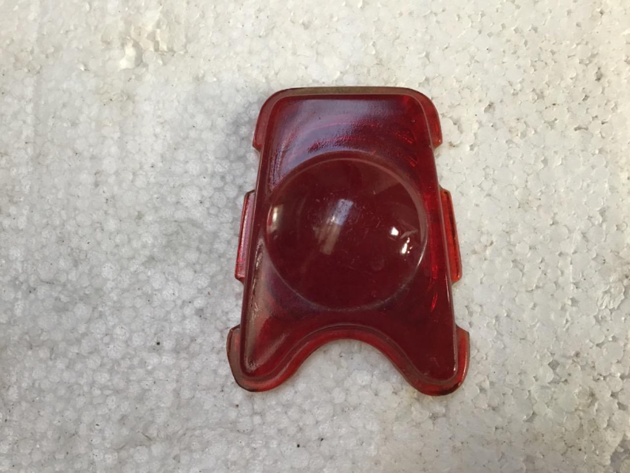 CABOCHONS VERRE PEUGEOT 203 D3 RENAULT PANHARD LesAnciennes.com