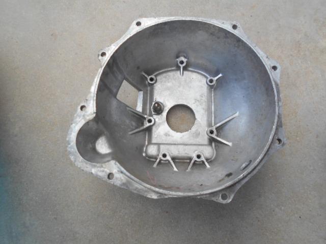 Cloche d'embrayage pour Osca 1500 LesAnciennes.com