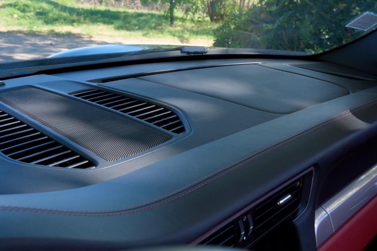 PORSCHE 911 991.2 TARGA 4S - 2016 LesAnciennes.com