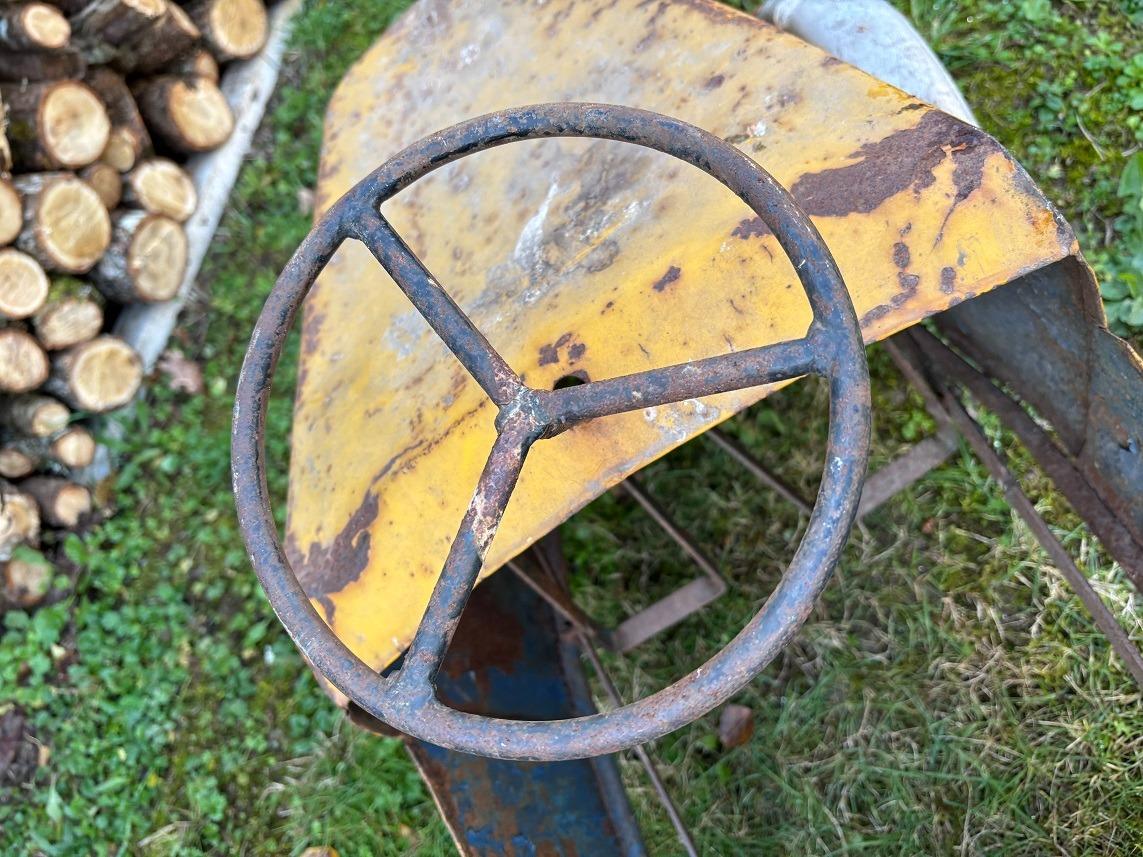 Voiture à pédale des années 30 LesAnciennes.com