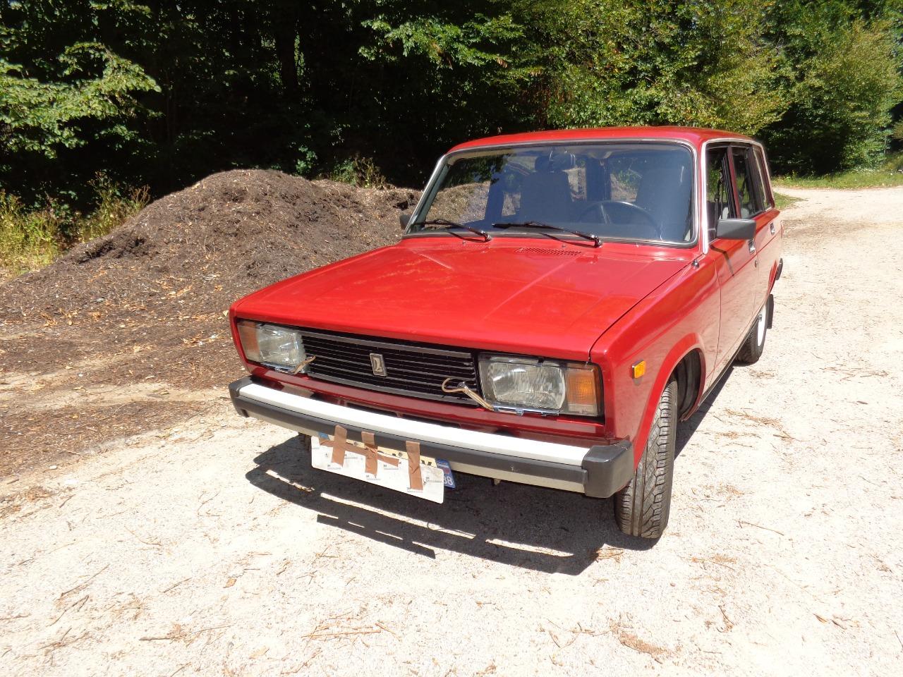 LADA 2104 - 1989 LesAnciennes.com