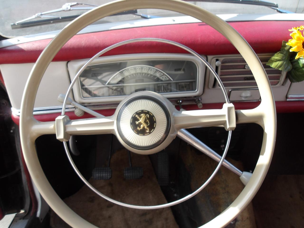 PEUGEOT 403 - 1964 LesAnciennes.com