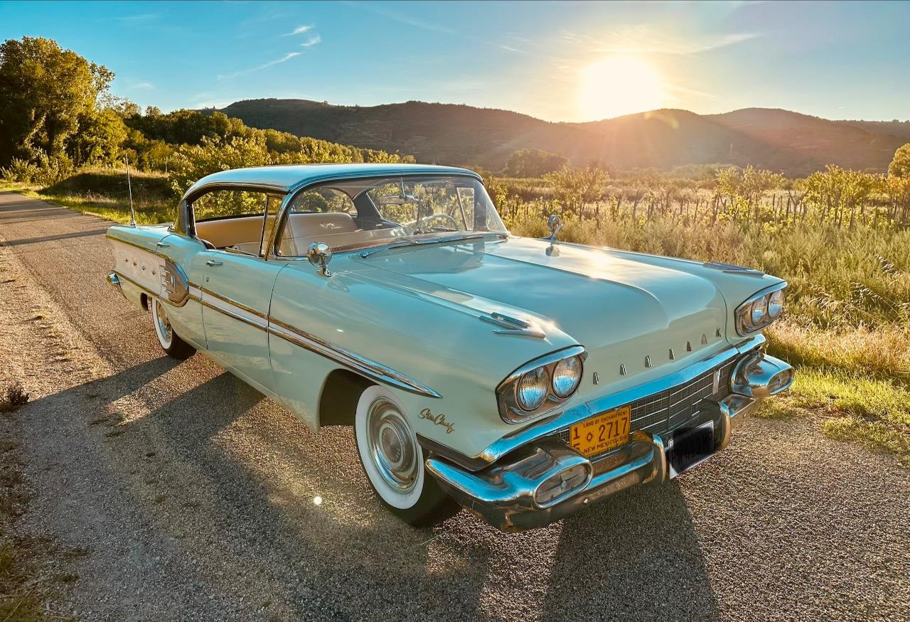 PONTIAC Star Chief - 1958 LesAnciennes.com