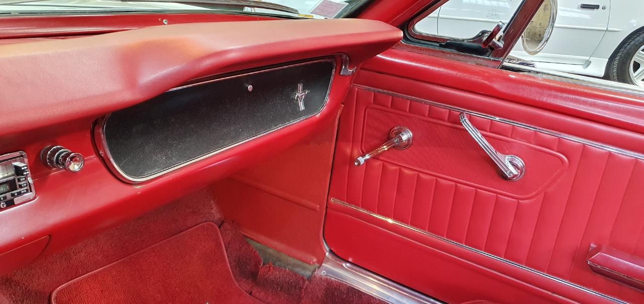 FORD Mustang 289ci code C - 1965 LesAnciennes.com