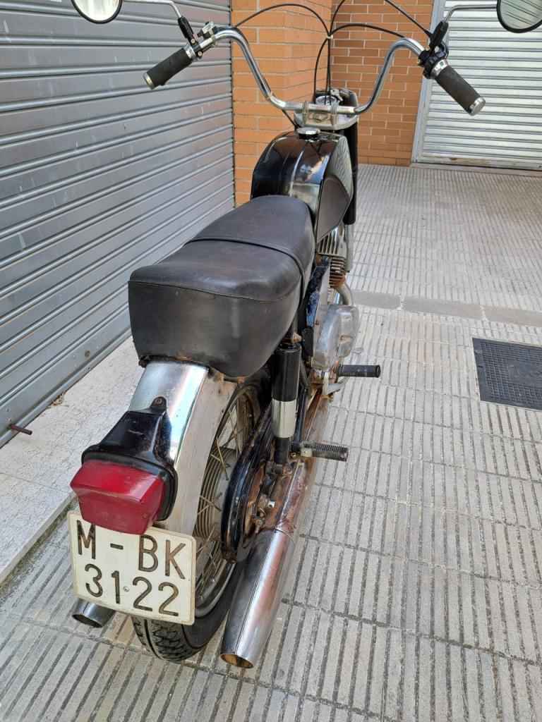 JAWA 250 471 - 1976 LesAnciennes.com