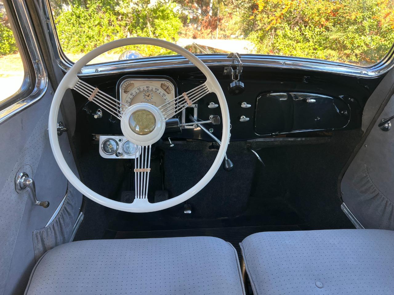 CITROEN Traction 11 BL - 1948 LesAnciennes.com