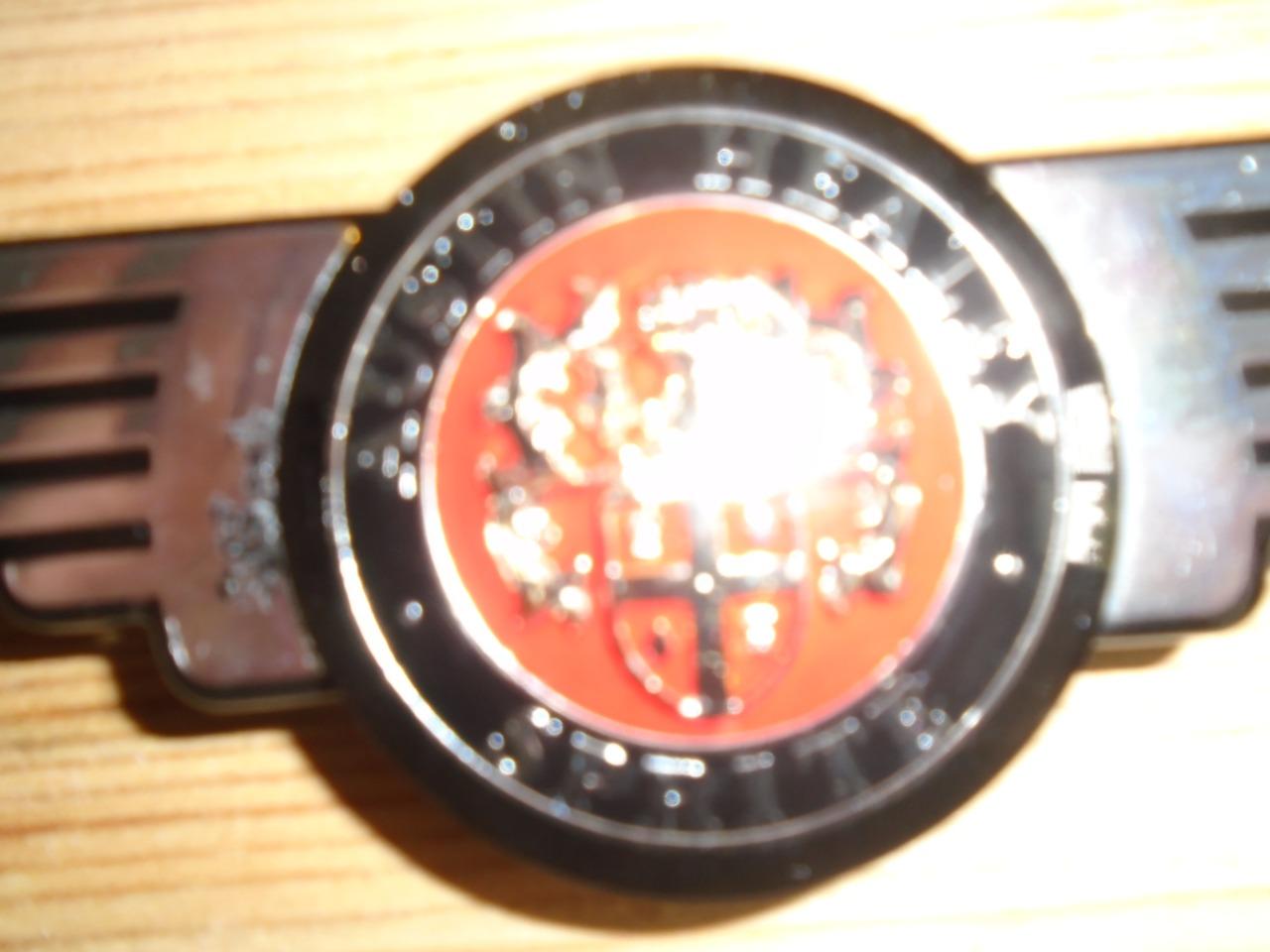 Badge AUSTIN HEALEY Sprite LesAnciennes.com