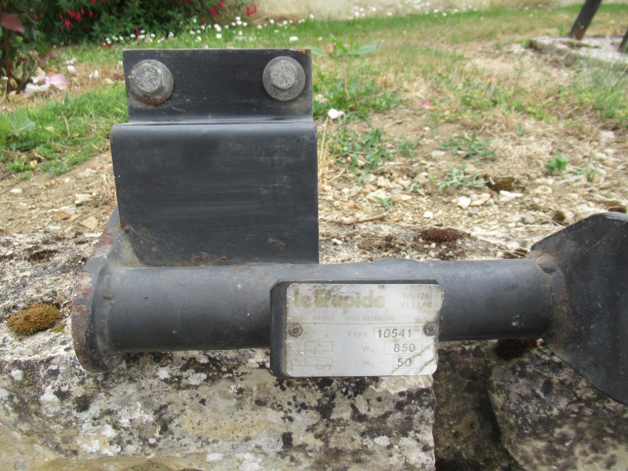 Crochet attelage RENAULT 21 (R21) RE LesAnciennes.com