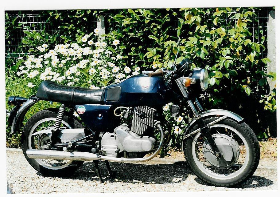 LAVERDA 750 SF - 1970 LesAnciennes.com