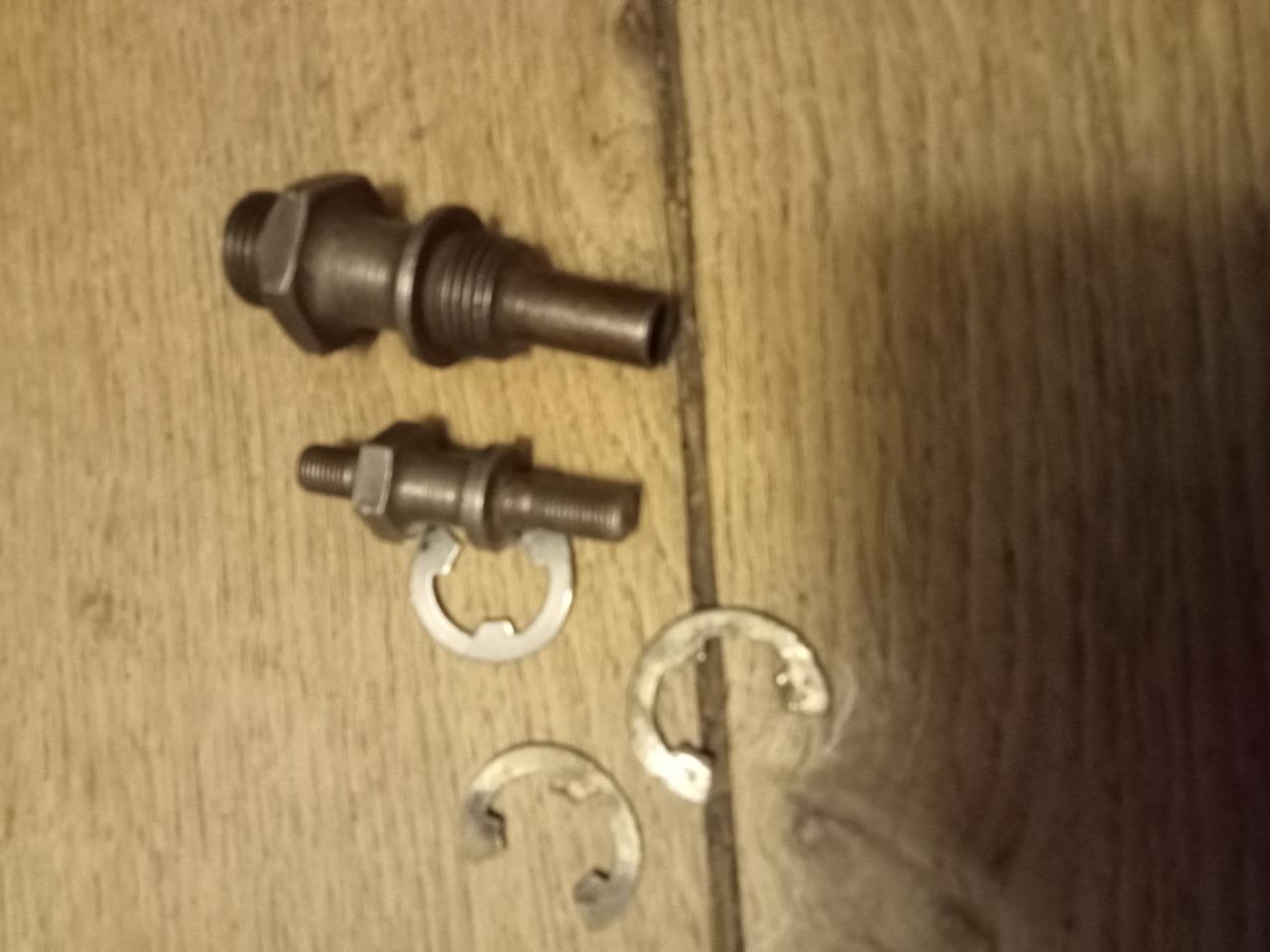 Raccords MG MGB LesAnciennes.com