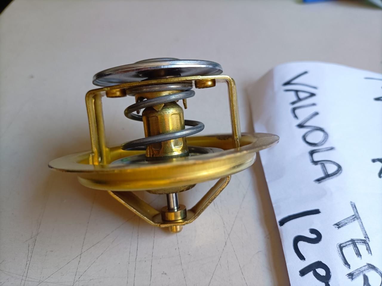 Valve thermostatique Maserati Indy, Bora, Khamsin LesAnciennes.com